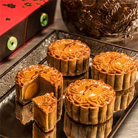 Mid-Autumn Traditional Mooncakes Article
