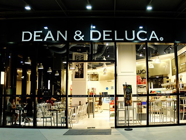 Dean & Deluca interior