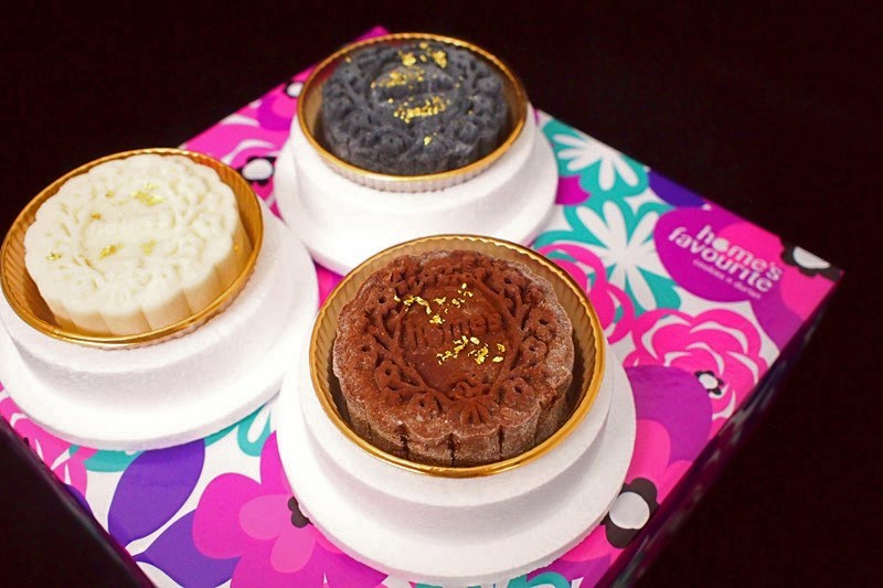 home's favourite durian mooncakes